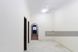 Sembawang Hills Estate (D20), Terrace #207226591